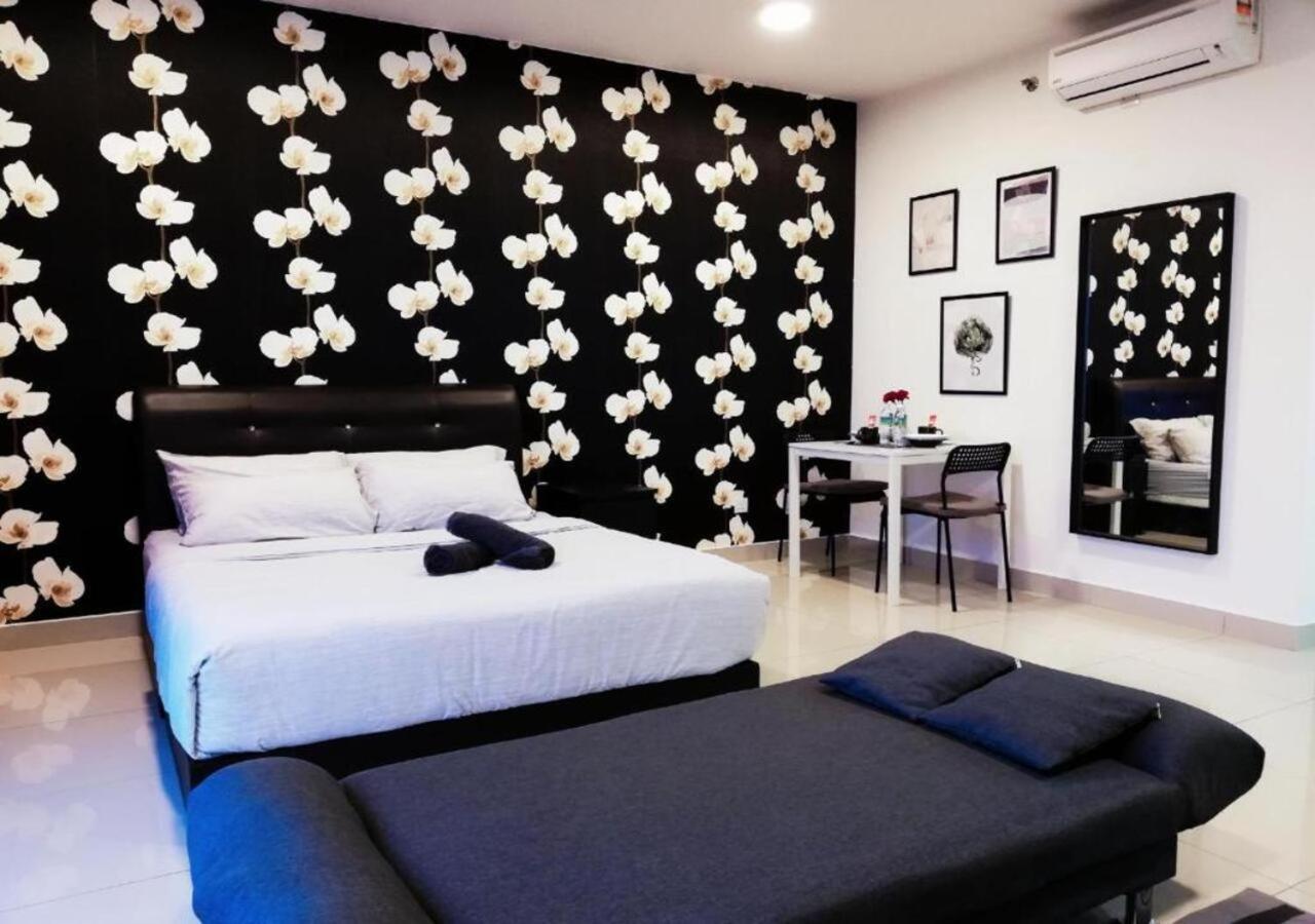 Peanut Butter Homestay #Trefoil Setia City Сетія-Алам Екстер'єр фото